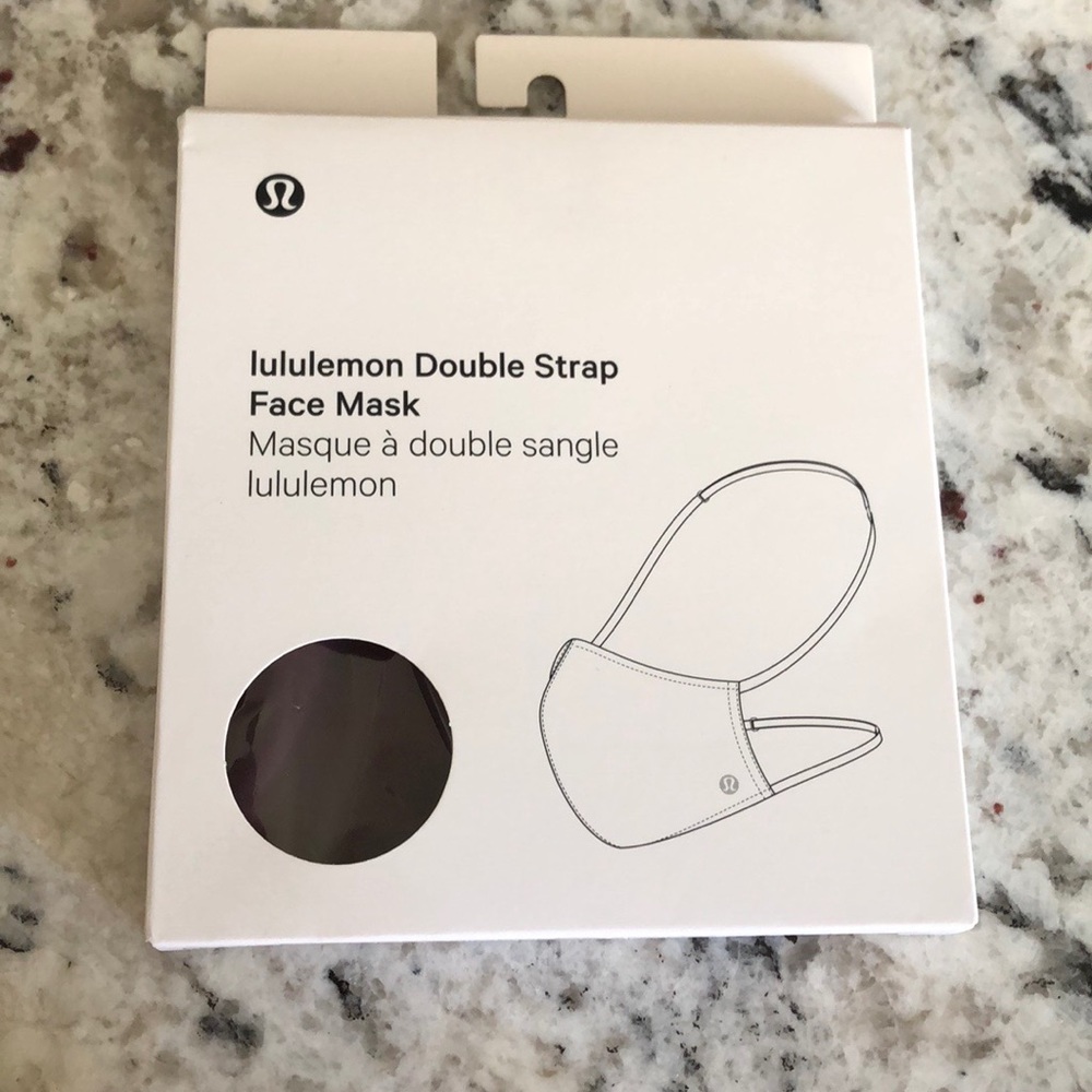 NWT Lululemon double strap face mask